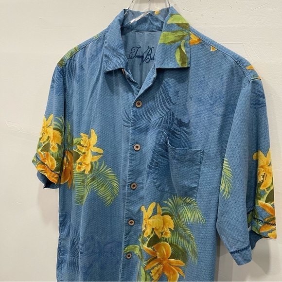 Tommy Bahama Tropical Print Hawaiian Shirt Short Sleeve Button Down - Picture 3 of 7